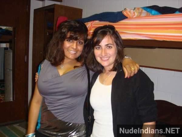 https://pub-5fcdf72a54cd4edbb03ec3edaa415a42.r2.dev/nakedleaks/exposed:_intimate_photos_of_nri_gujarati_wife_tulsi_patel_revealed/9.jpg
