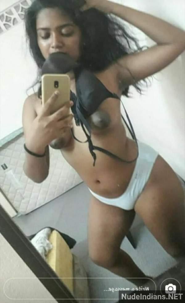 https://pub-5fcdf72a54cd4edbb03ec3edaa415a42.r2.dev/nakedleaks/exposed:_intimate_photos_of_south_indian_tamil_girls_circulating_online/22.jpg