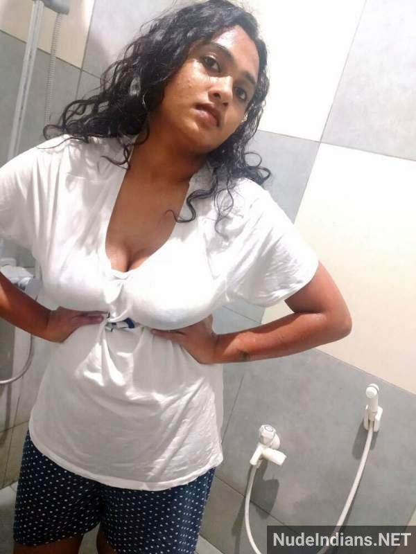 https://pub-5fcdf72a54cd4edbb03ec3edaa415a42.r2.dev/nakedleaks/exposed:_intimate_photos_of_south_indian_tamil_girls_circulating_online/28.jpg