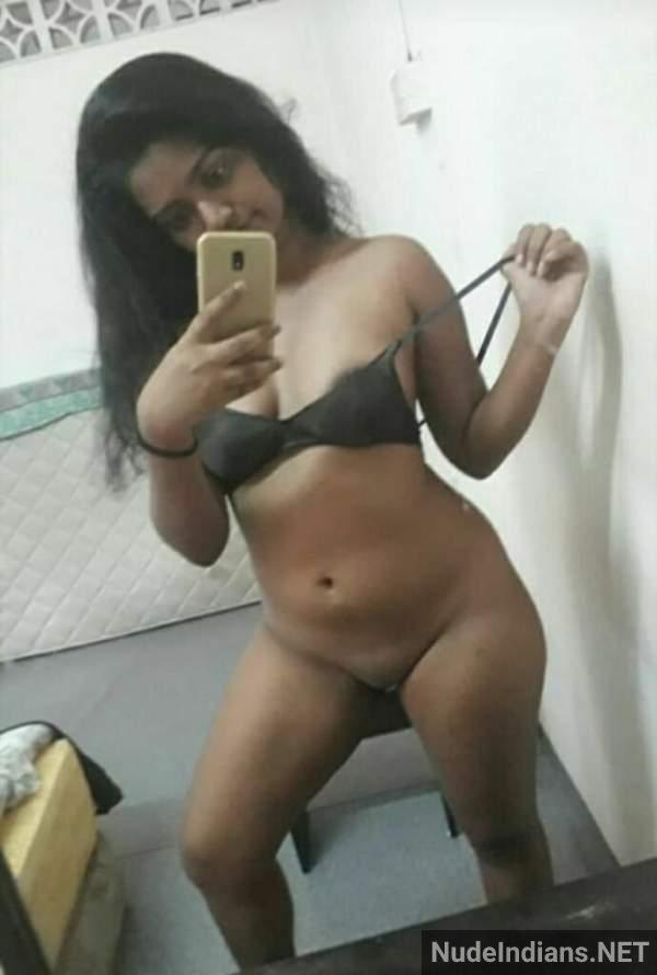 https://pub-5fcdf72a54cd4edbb03ec3edaa415a42.r2.dev/nakedleaks/exposed:_intimate_photos_of_south_indian_tamil_girls_circulating_online/7.jpg