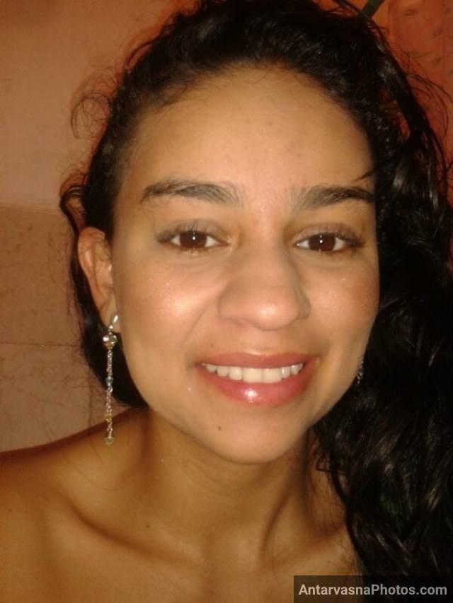 https://pub-5fcdf72a54cd4edbb03ec3edaa415a42.r2.dev/nakedleaks/exposed:_juhi's_private_moments_in_delhi_college_shower/0.jpg
