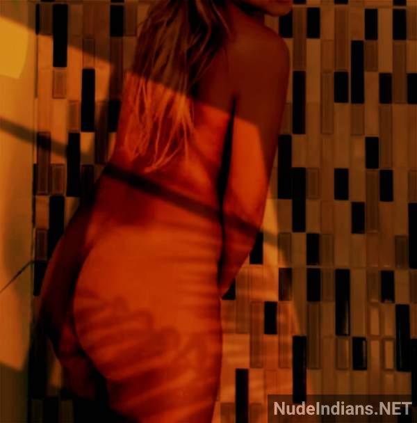 https://pub-5fcdf72a54cd4edbb03ec3edaa415a42.r2.dev/nakedleaks/exposed:_kerala_girls_post-party_explicit_selfies_leaked_online/30.jpg