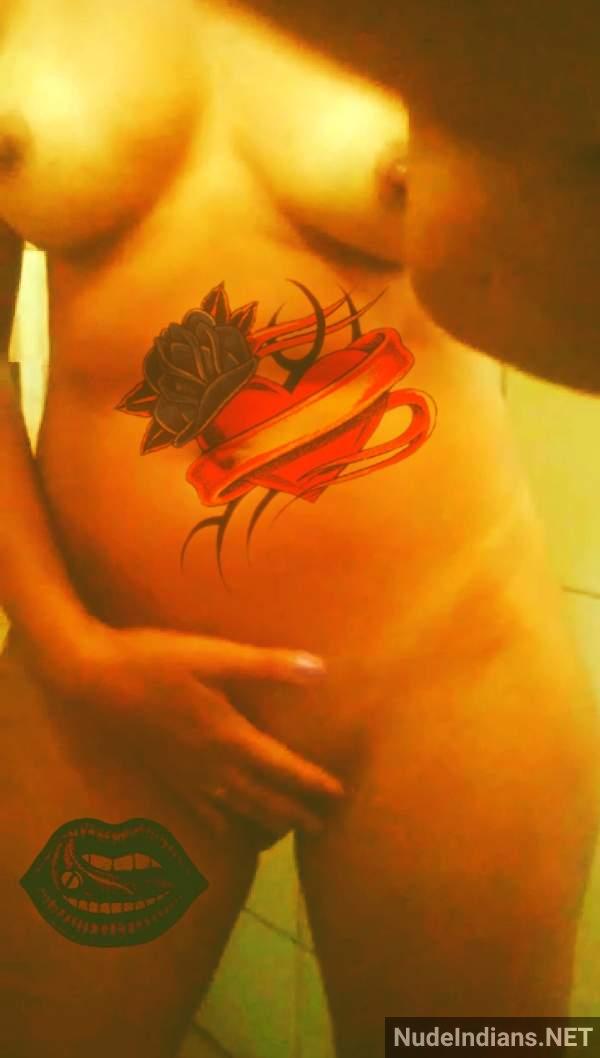 https://pub-5fcdf72a54cd4edbb03ec3edaa415a42.r2.dev/nakedleaks/exposed:_kerala_girls_post-party_explicit_selfies_leaked_online/34.jpg
