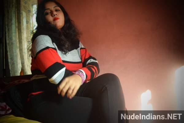 https://pub-5fcdf72a54cd4edbb03ec3edaa415a42.r2.dev/nakedleaks/exposed:_lucknow_bhabhi's_intimate_photos_leaked/34.jpg