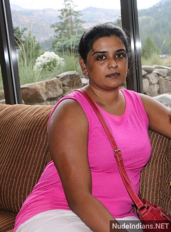 https://pub-5fcdf72a54cd4edbb03ec3edaa415a42.r2.dev/nakedleaks/exposed:_mangaluru_milf_nude_selfies_leaked_by_her_cuckold_spouse/42.jpg