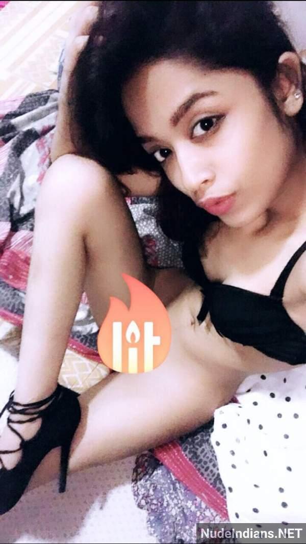 https://pub-5fcdf72a54cd4edbb03ec3edaa415a42.r2.dev/nakedleaks/exposed:_mumbai_bindas_girls'_private_photos_online/29.jpg