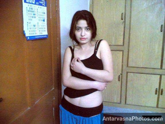 Exposed: Pakistani Girl in Office Scandal