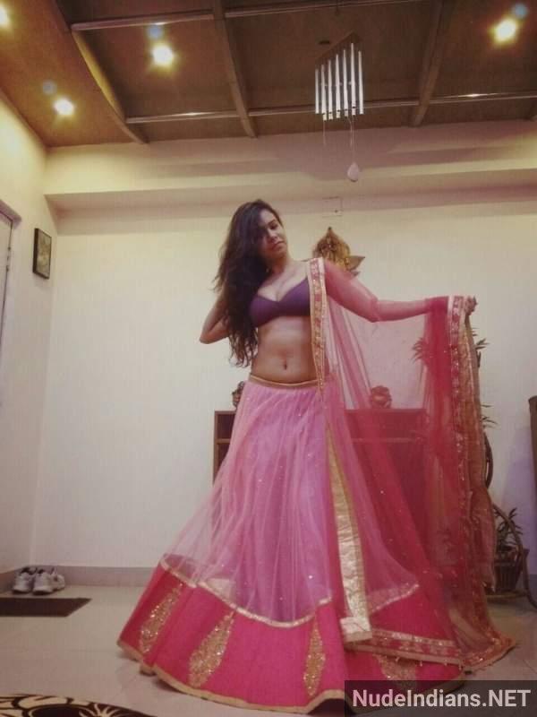 https://pub-5fcdf72a54cd4edbb03ec3edaa415a42.r2.dev/nakedleaks/exposed:_seductive_kerala_gf_reveals_all_on_camera/41.jpg