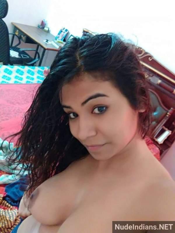 https://pub-5fcdf72a54cd4edbb03ec3edaa415a42.r2.dev/nakedleaks/exposed:_seductive_kerala_gf_reveals_all_on_camera/50.jpg