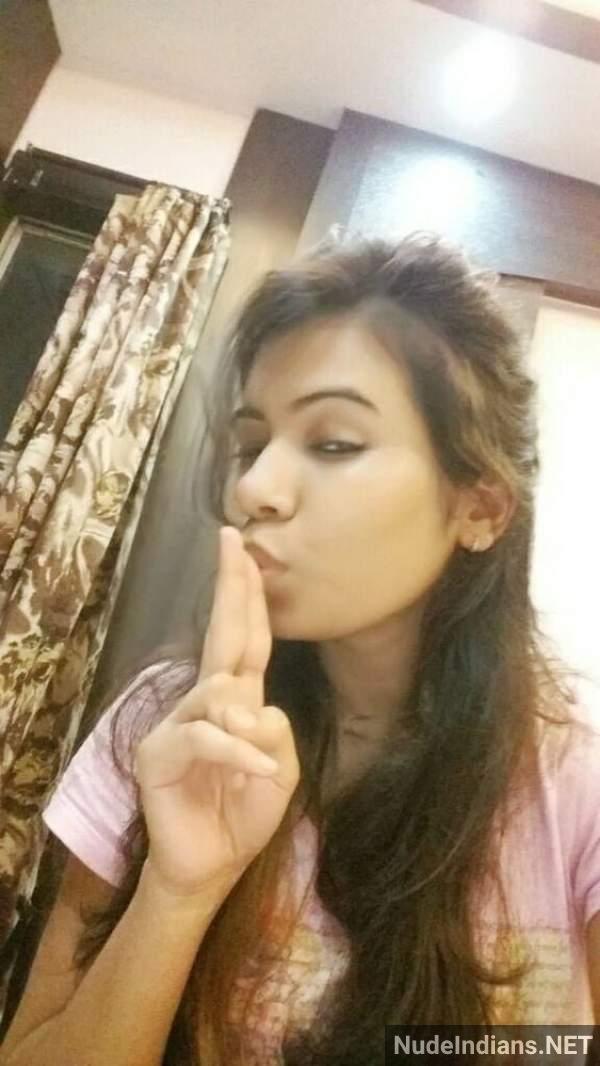 https://pub-5fcdf72a54cd4edbb03ec3edaa415a42.r2.dev/nakedleaks/exposed:_seductive_kerala_gf_reveals_all_on_camera/79.jpg