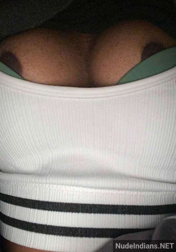 https://pub-5fcdf72a54cd4edbb03ec3edaa415a42.r2.dev/nakedleaks/exposed:_telugu_girlfriend_shares_intimate_photos/102.jpg