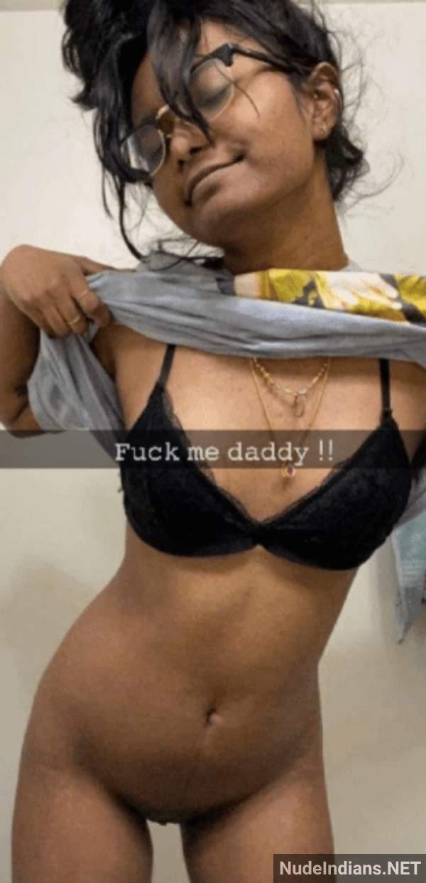 https://pub-5fcdf72a54cd4edbb03ec3edaa415a42.r2.dev/nakedleaks/exposed:_telugu_girlfriend_shares_intimate_photos/135.jpg