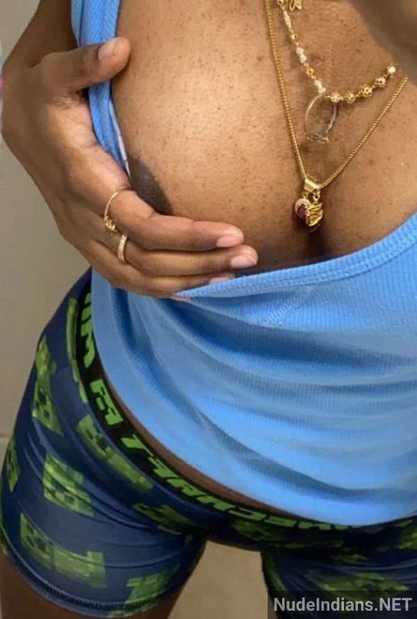 https://pub-5fcdf72a54cd4edbb03ec3edaa415a42.r2.dev/nakedleaks/exposed:_telugu_girlfriend_shares_intimate_photos/136.jpg
