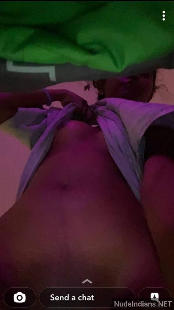 https://pub-5fcdf72a54cd4edbb03ec3edaa415a42.r2.dev/nakedleaks/exposed:_telugu_girlfriend_shares_intimate_photos/78.jpg