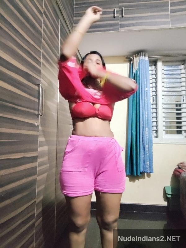 https://pub-5fcdf72a54cd4edbb03ec3edaa415a42.r2.dev/nakedleaks/exposed_affair:_rukmini's_amaravathi_telugu_scandal/129.jpg