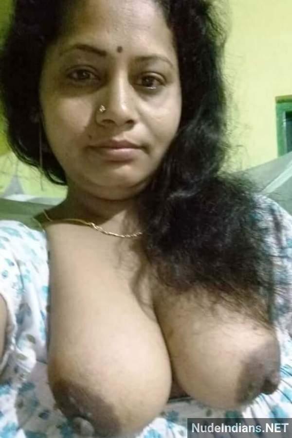 https://pub-5fcdf72a54cd4edbb03ec3edaa415a42.r2.dev/nakedleaks/exposed_busty_milfs_and_seductive_bhabhi_photos/21.jpg