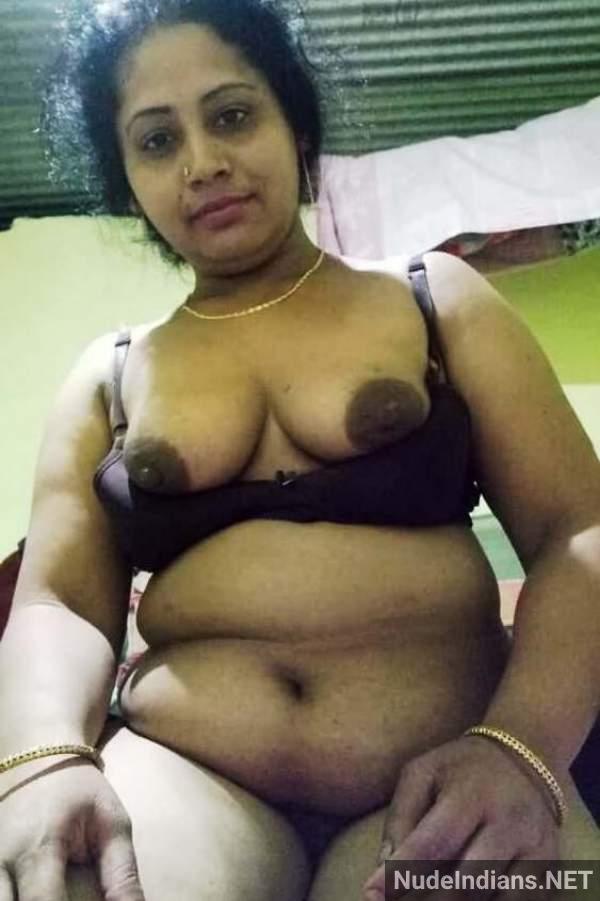 https://pub-5fcdf72a54cd4edbb03ec3edaa415a42.r2.dev/nakedleaks/exposed_busty_milfs_and_seductive_bhabhi_photos/27.jpg