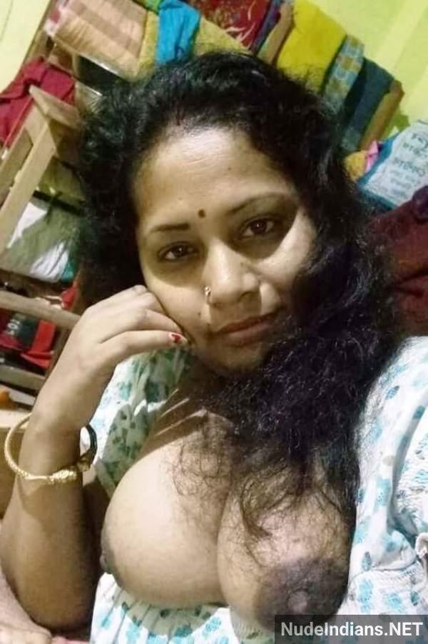 https://pub-5fcdf72a54cd4edbb03ec3edaa415a42.r2.dev/nakedleaks/exposed_busty_milfs_and_seductive_bhabhi_photos/42.jpg