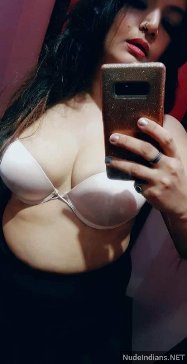 https://pub-5fcdf72a54cd4edbb03ec3edaa415a42.r2.dev/nakedleaks/exposed_desi_babes_and_naughty_indian_girlfriends_collection/35.jpg