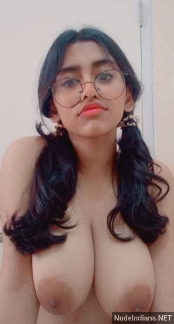 https://pub-5fcdf72a54cd4edbb03ec3edaa415a42.r2.dev/nakedleaks/exposed_desi_boobs_photos_posted_online/36.jpg