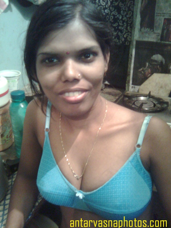 https://pub-5fcdf72a54cd4edbb03ec3edaa415a42.r2.dev/nakedleaks/exposed_images_of_a_woman_from_sonagachi/2.jpg
