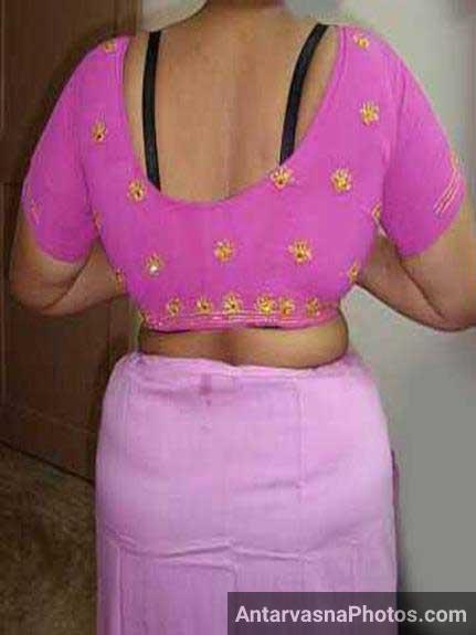 https://pub-5fcdf72a54cd4edbb03ec3edaa415a42.r2.dev/nakedleaks/exposed_images_of_indian_aunt's_large_bust/0.jpg