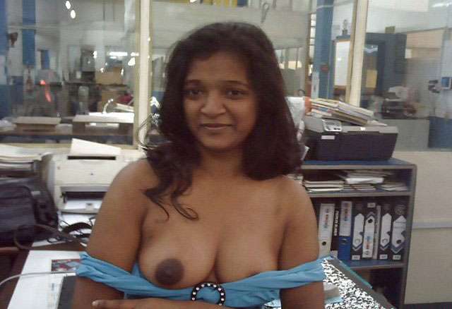 https://pub-5fcdf72a54cd4edbb03ec3edaa415a42.r2.dev/nakedleaks/exposed_images_of_indian_girlfriends/2.jpg
