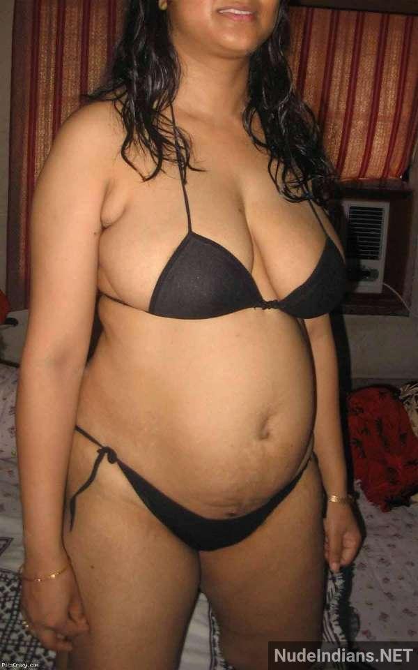https://pub-5fcdf72a54cd4edbb03ec3edaa415a42.r2.dev/nakedleaks/exposed_indian_wife_engaging_in_intimate_photos_scandal/3.jpg