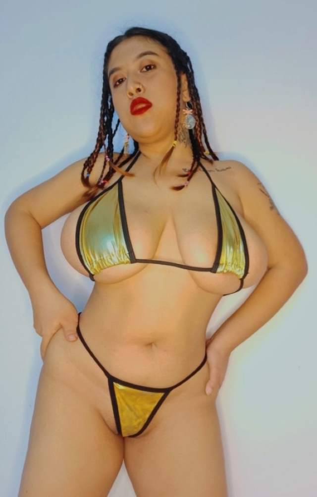 https://pub-5fcdf72a54cd4edbb03ec3edaa415a42.r2.dev/nakedleaks/exposed_nri_bhabhi_photo_collection/4.jpg