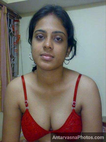 https://pub-5fcdf72a54cd4edbb03ec3edaa415a42.r2.dev/nakedleaks/exposed_photos_of_farah,_an_indian_woman/3.jpg