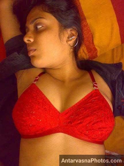 https://pub-5fcdf72a54cd4edbb03ec3edaa415a42.r2.dev/nakedleaks/exposed_photos_of_farah,_an_indian_woman/4.jpg
