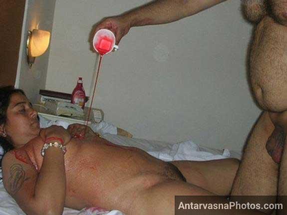 Exposed Photos of Indian Prostitute's Passionate Encounter