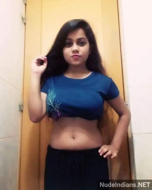 https://pub-5fcdf72a54cd4edbb03ec3edaa415a42.r2.dev/nakedleaks/exposed_selfies_of_malayali_women_in_sensual_gallery/25.jpg