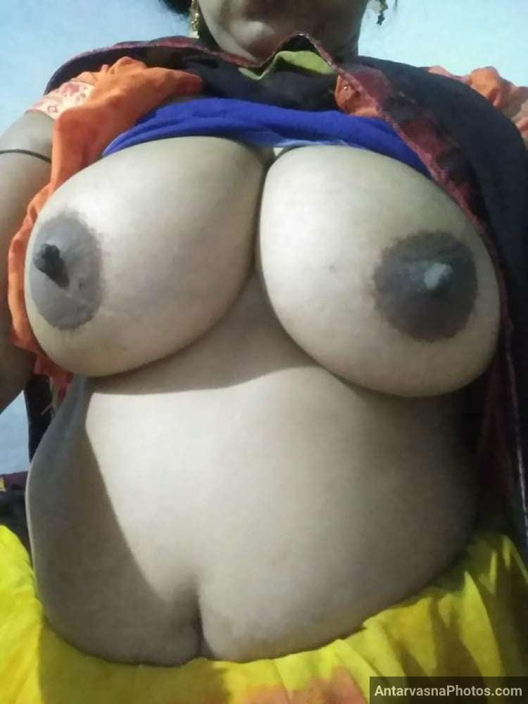 https://pub-5fcdf72a54cd4edbb03ec3edaa415a42.r2.dev/nakedleaks/exposing_busty_desi_aunty_pictures_–_busty_aunty_flaunting_her_assets/8.jpg