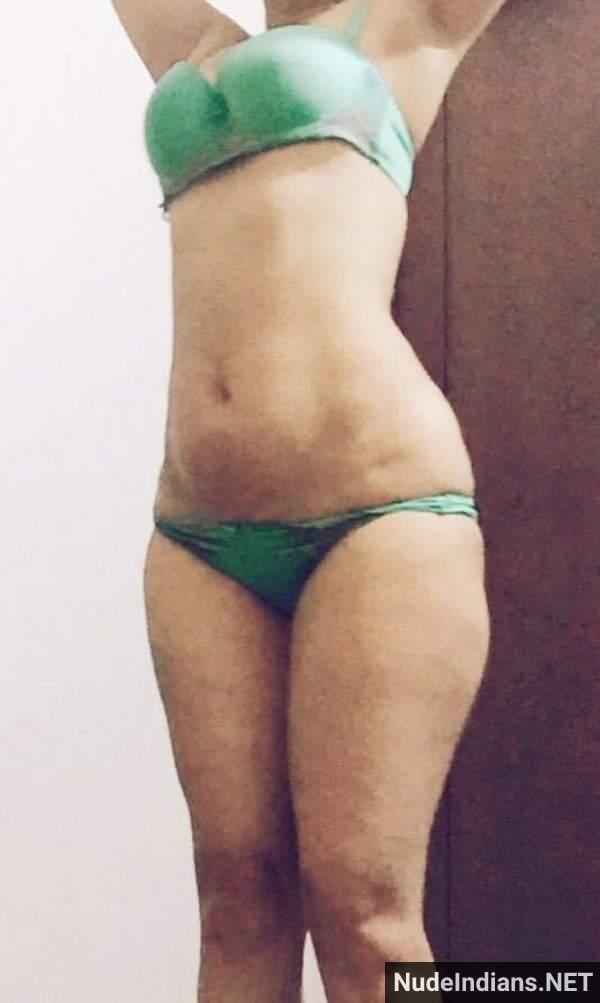 https://pub-5fcdf72a54cd4edbb03ec3edaa415a42.r2.dev/nakedleaks/exposing_desi_social_models_and_girlfriends_in_nude_photos/20.jpg