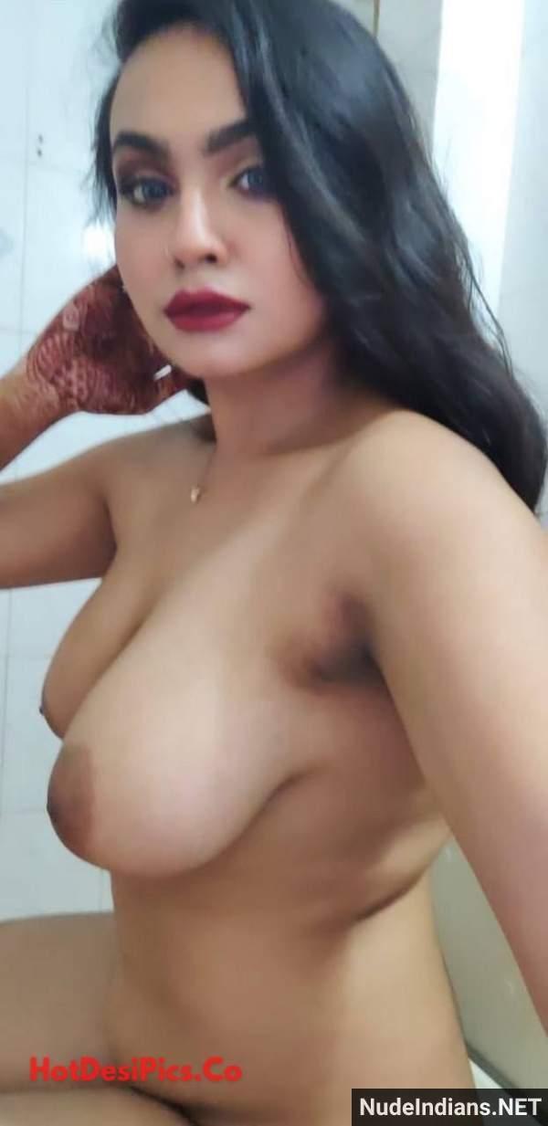 https://pub-5fcdf72a54cd4edbb03ec3edaa415a42.r2.dev/nakedleaks/exposing_desi_social_models_and_girlfriends_in_nude_photos/23.jpg