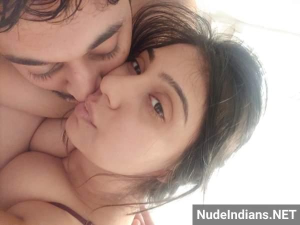 https://pub-5fcdf72a54cd4edbb03ec3edaa415a42.r2.dev/nakedleaks/exposure_of_60_delhi_couples_in_wife_swapping_scandal/2.jpg