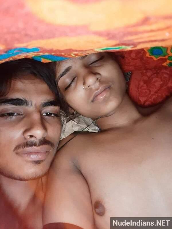 https://pub-5fcdf72a54cd4edbb03ec3edaa415a42.r2.dev/nakedleaks/exposure_of_60_delhi_couples_in_wife_swapping_scandal/29.jpg