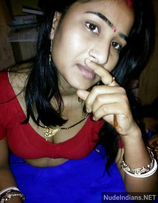 https://pub-5fcdf72a54cd4edbb03ec3edaa415a42.r2.dev/nakedleaks/exposure_of_60_delhi_couples_in_wife_swapping_scandal/37.jpg