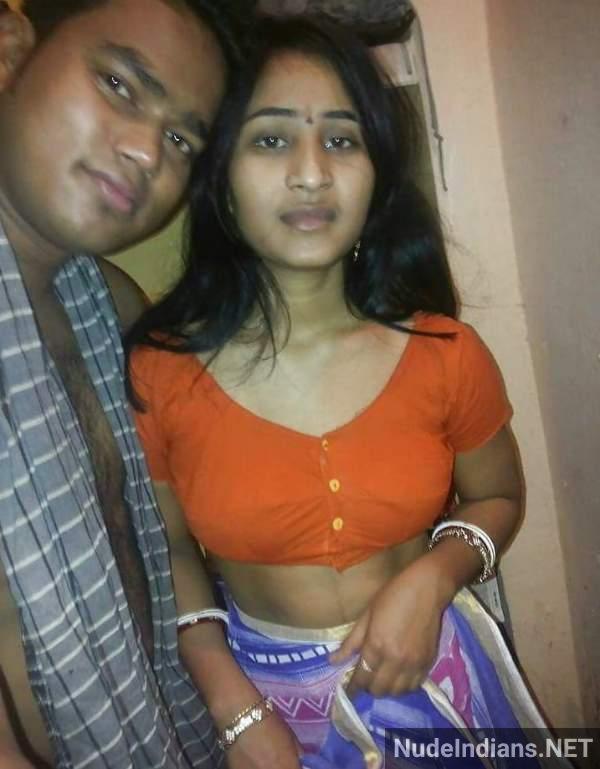 https://pub-5fcdf72a54cd4edbb03ec3edaa415a42.r2.dev/nakedleaks/exposure_of_60_delhi_couples_in_wife_swapping_scandal/41.jpg