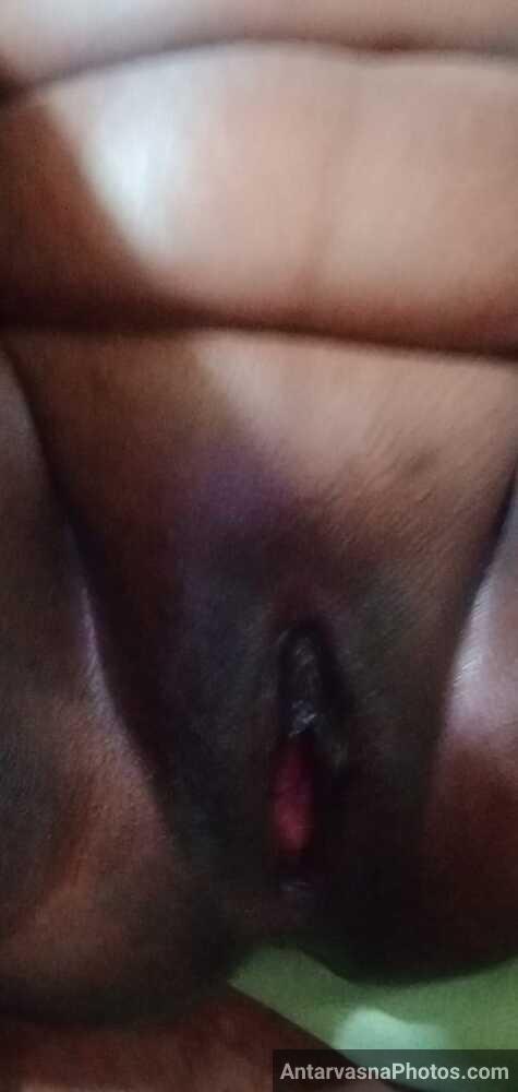 https://pub-5fcdf72a54cd4edbb03ec3edaa415a42.r2.dev/nakedleaks/exposure_of_74_captivating_images_of_gujarati_village_aunt's_intimate_moments/31.jpg