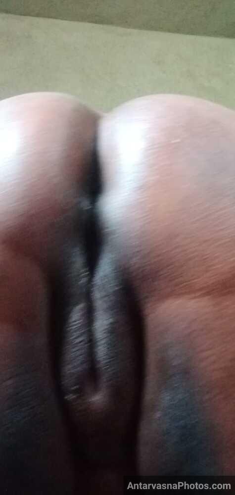 https://pub-5fcdf72a54cd4edbb03ec3edaa415a42.r2.dev/nakedleaks/exposure_of_74_captivating_images_of_gujarati_village_aunt's_intimate_moments/35.jpg