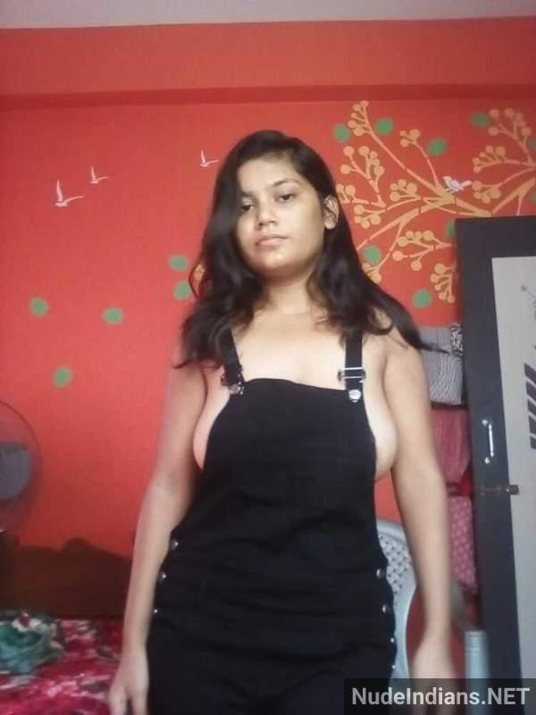 https://pub-5fcdf72a54cd4edbb03ec3edaa415a42.r2.dev/nakedleaks/exposure_of_scandal:_marathi_wife's_affair_with_thane_boss/46.jpg