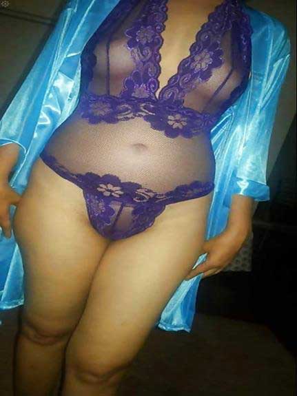 https://pub-5fcdf72a54cd4edbb03ec3edaa415a42.r2.dev/nakedleaks/exquisite_desi_aunties_with_beautiful_physique/7.jpg