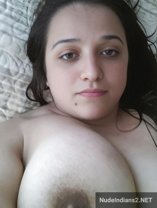 https://pub-5fcdf72a54cd4edbb03ec3edaa415a42.r2.dev/nakedleaks/fatima_aunty_from_agra_reveals_big_secrets_to_young_boyfriend/25.jpg