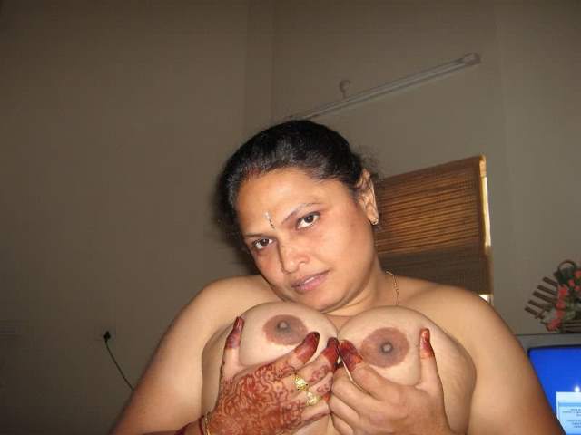 https://pub-5fcdf72a54cd4edbb03ec3edaa415a42.r2.dev/nakedleaks/first_choice_of_indian_women:_desi_cock_photo/18.jpg