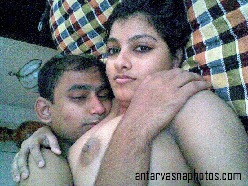 https://pub-5fcdf72a54cd4edbb03ec3edaa415a42.r2.dev/nakedleaks/fresh_indian_couple's_recent_intimate_pictures/6.jpg