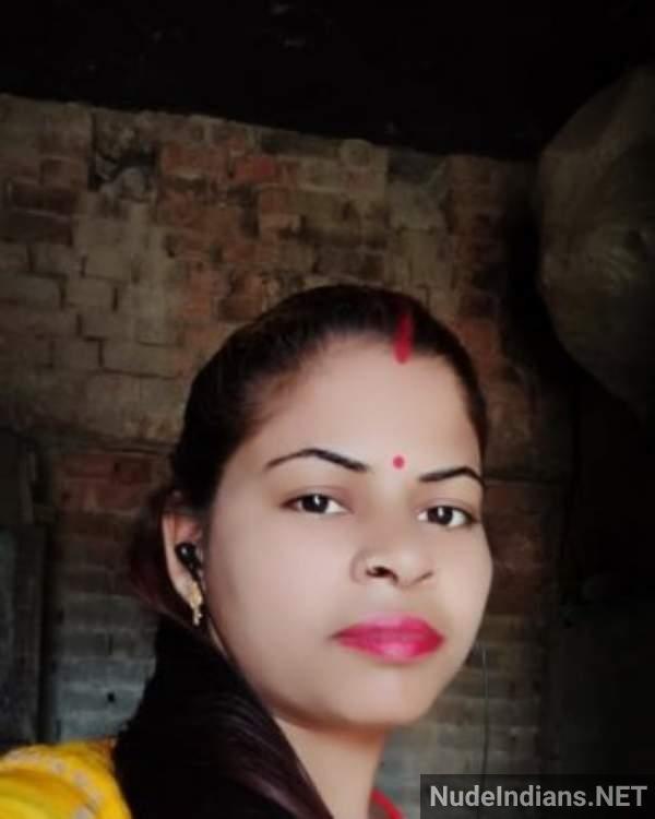 https://pub-5fcdf72a54cd4edbb03ec3edaa415a42.r2.dev/nakedleaks/fresh_kolkata_bhabhi_intimate_pictures_showcasing_enticing_breasts_and_intimate_areas/5.jpg