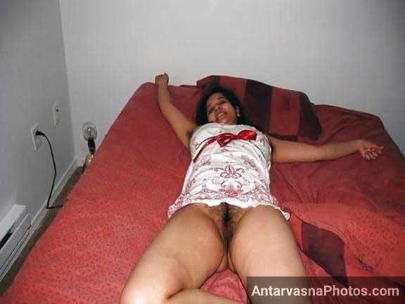 https://pub-5fcdf72a54cd4edbb03ec3edaa415a42.r2.dev/nakedleaks/friend's_mother_indian_aunty_encounter/4.jpg