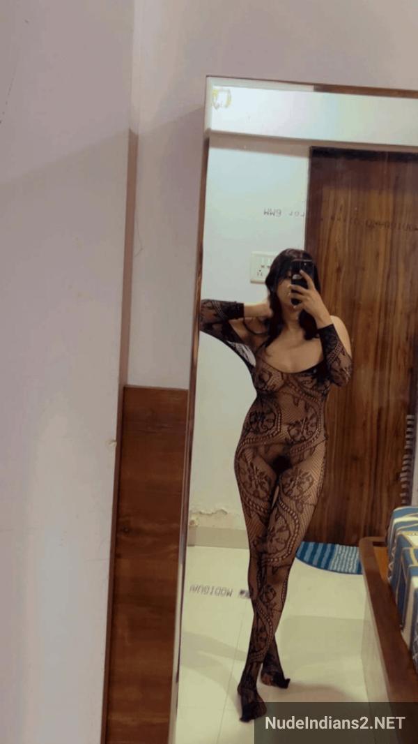 https://pub-5fcdf72a54cd4edbb03ec3edaa415a42.r2.dev/nakedleaks/friend_sister_shivani_exposes_body_in_discreet_selfies/24.jpg